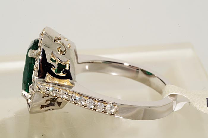 5000 2.99CT OVAL CUT EMERALD & DIAMOND RING SIZE 5.75  