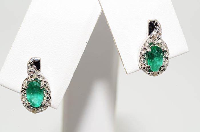 52CT EMERALD & DIAMOND 3 STONE EARRINGS AMAZING  