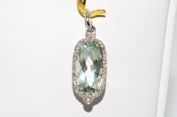 25CT GREEN AMETHYST & DIAMOND DANGLE PENDANT  