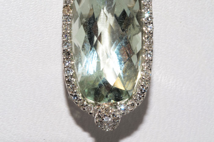 25CT GREEN AMETHYST & DIAMOND DANGLE PENDANT  