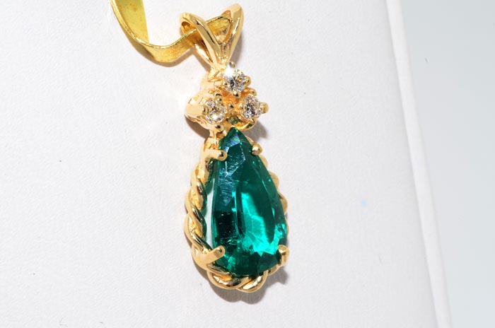 89CT EMERALD & DIAMOND 4 STONE PENDANT BEAUTIFUL  