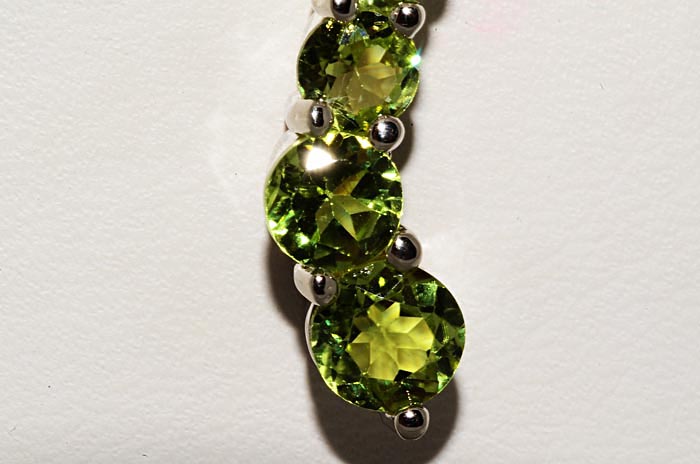 00CT ROUND CUT PERIDOT JOURNEY PENDANT WONDERFUL  