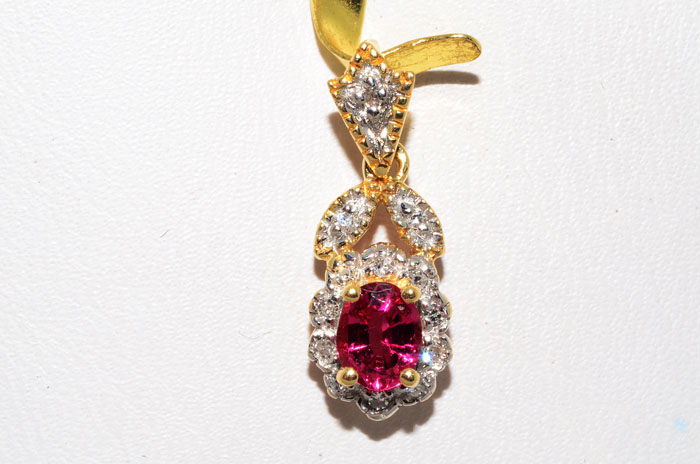 48CT PINK TOURMALINE & DIAMOND PENDANT WOW  